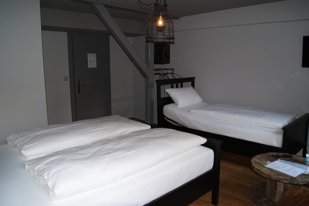ホテル Bed & Bar No.8 - Adults Only インターラーケン エクステリア 写真